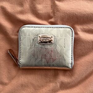 Michael Kors rose gold Jet Set Wallet